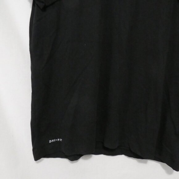 THE NIKE TEE - Dri-Fit | large | Black Short Sleeve T-Shirt - Picture 8 of 14